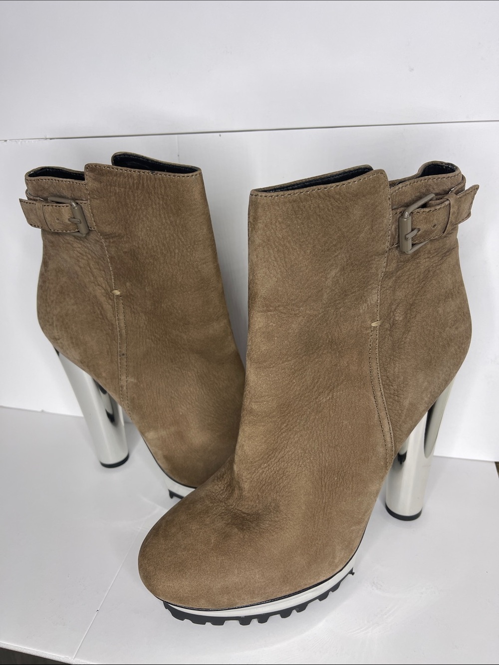 Pour La Victoire Taupe Suede Ankle Boots with Silver Metallic Heel size 9